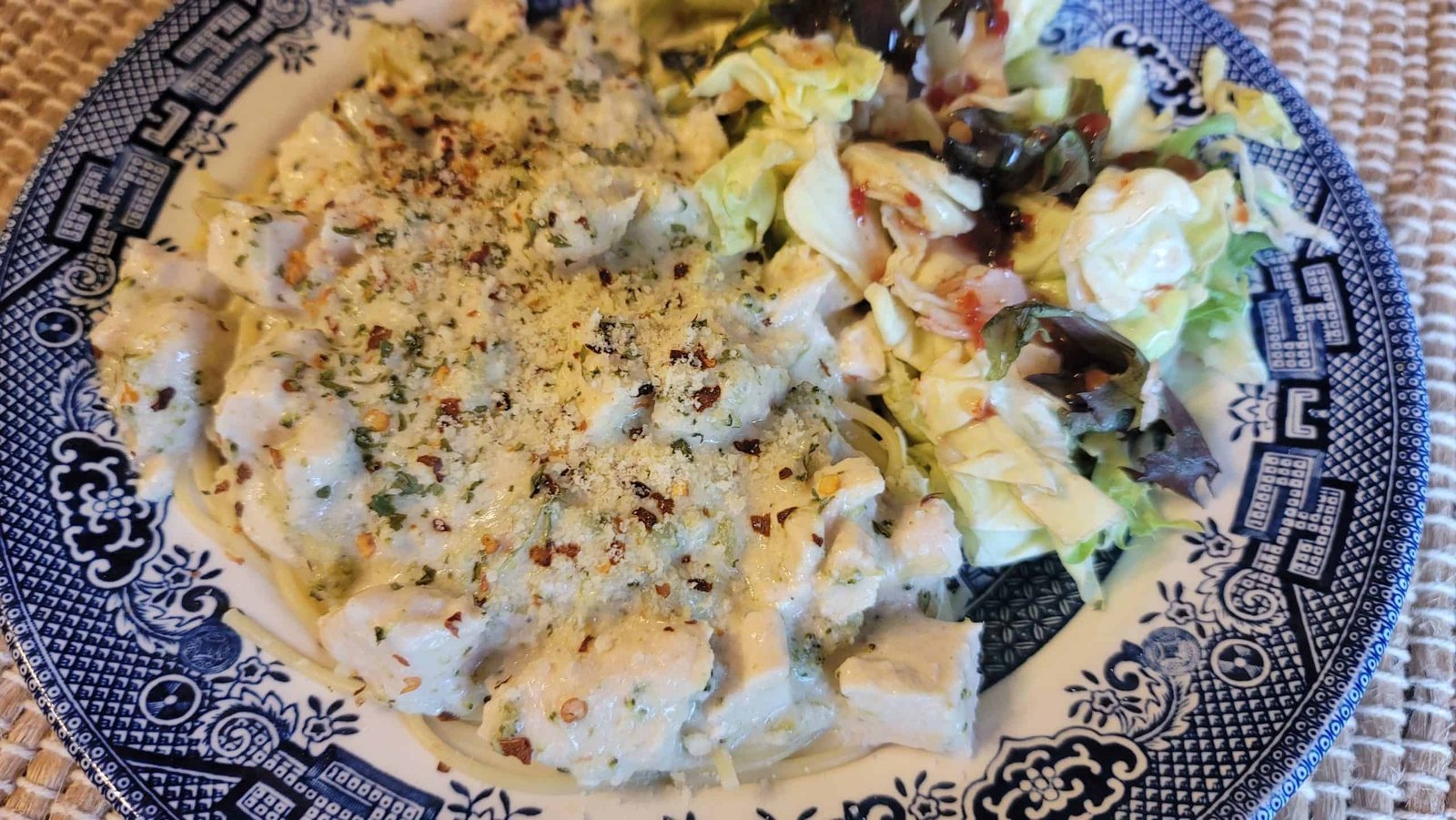 Low Carb, Crockpot Chicken Broccoli Alfredo