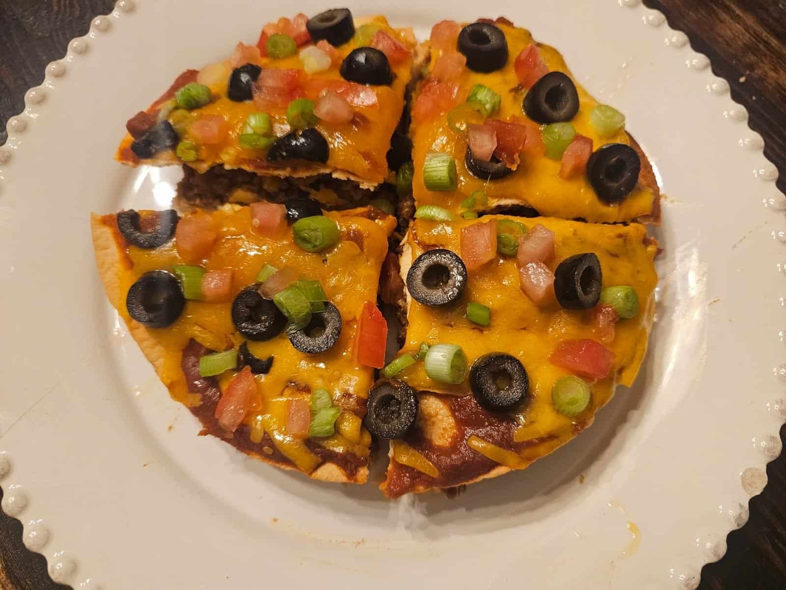 Easy and Delicious Low Carb Mexican Pizza- THM S
